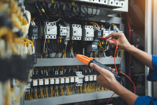 Best Licensed Electrician  in Delafield, WI